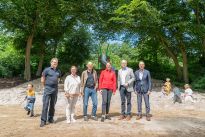 Dank an die Unterstützer des Projektes (v.l.n.r): Stephan Reints, Sylvia Wedemeyer, Wolfgang Schramm, Nicola Oppermann, Tim Großmann, Dr. Carl Evertsz, Foto: Bengt Heine 